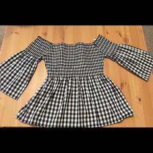 Cute black & white checkard off shoulder top